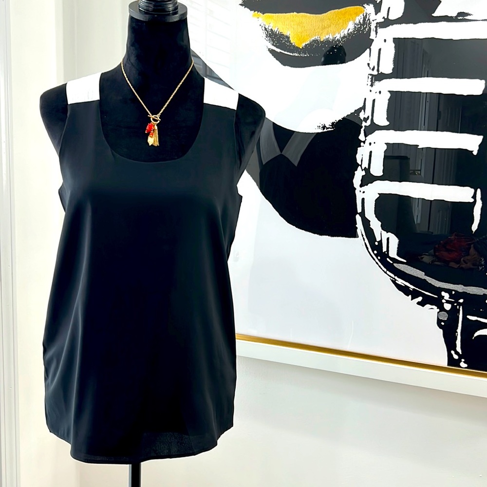 Banana Republic Black and White Sleeveless Top, Size S